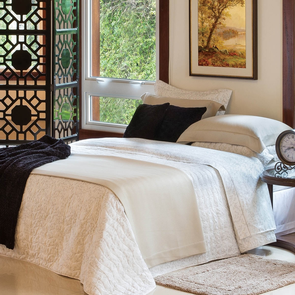 01050295_1067_2-COLCHA-COM-PORTA-TRAVESSEIRO-MONACO