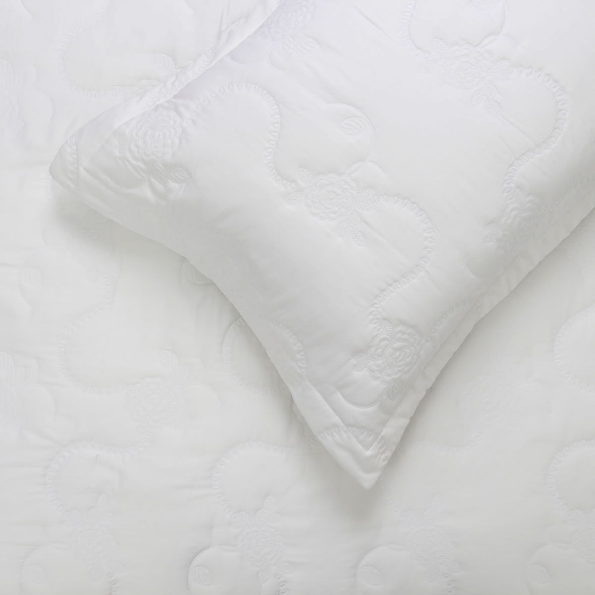 01050627_2134_2-COLCHA-COM-PORTA-TRAVESSEIRO-PETRA-300-FIOS