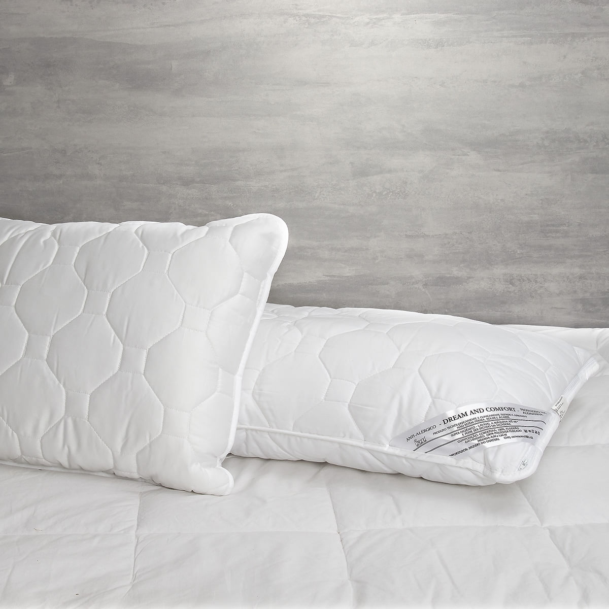 01180051_015_2-TRAVESSEIRO-ALEMAO-DREAM-AND-COMFORT-ANTIALERGICO