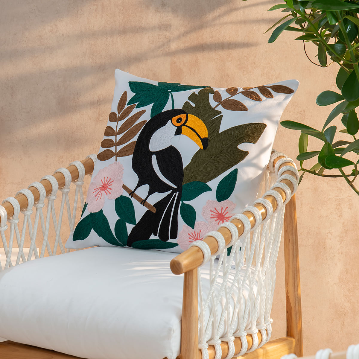 01010481_2217_4-CAPA-DE-ALMOFADA-TUCANO