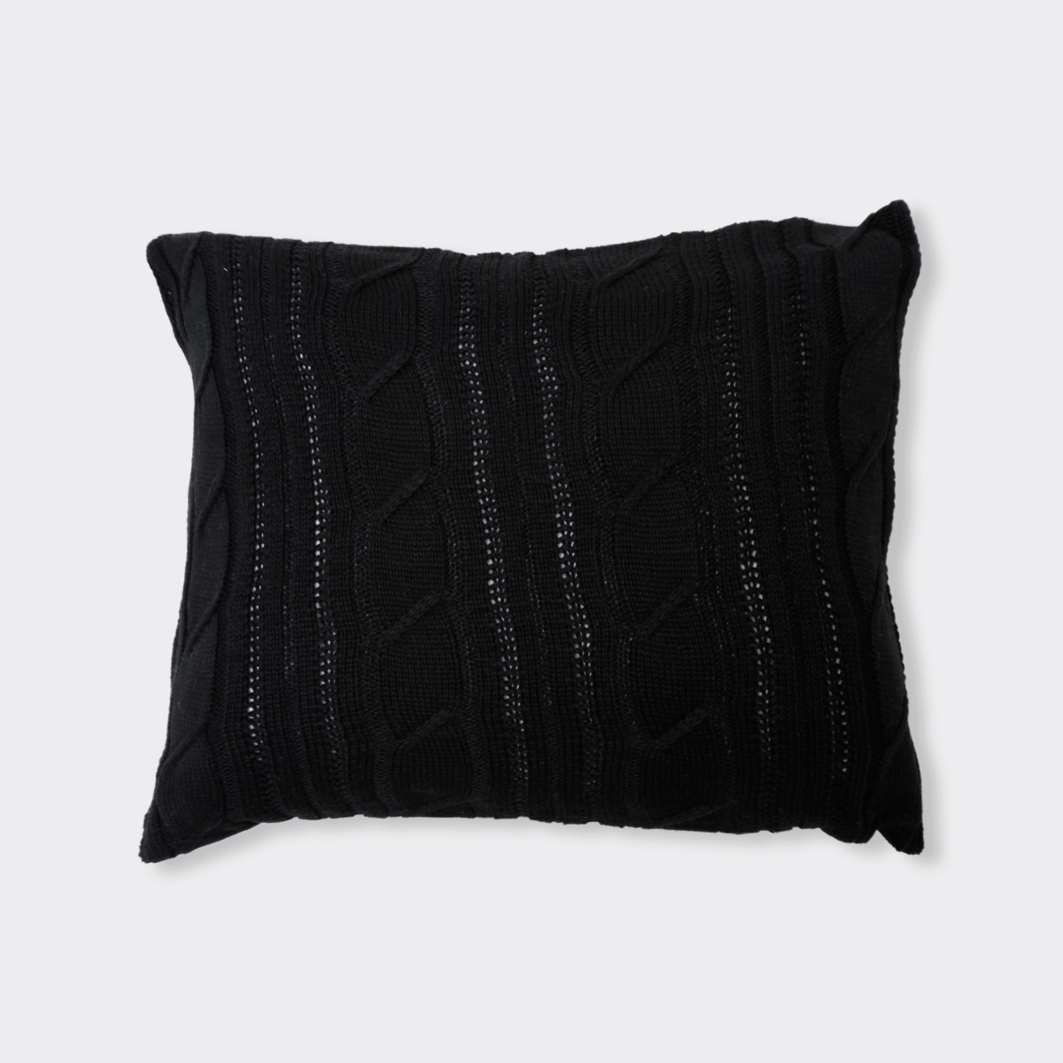 01.01.0220_1403_CAPA-DE-ALMOFADA-TRANCAS_PRETO