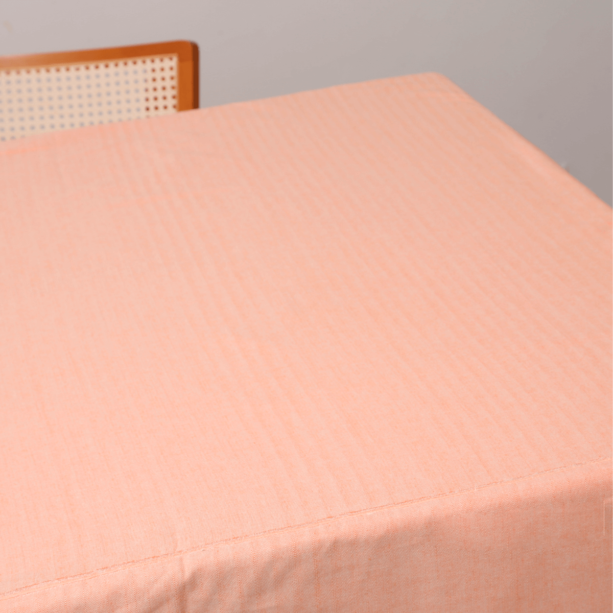 02.11.1486-TOALHA-DE-MESA-BASIC-FESTONE-LARANJA-SALMAO-