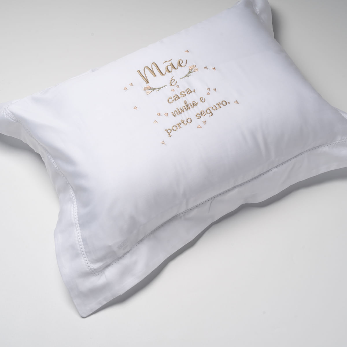 01-01-0510-Capa-de-Almofada-Mae-Branco-Dourado-1