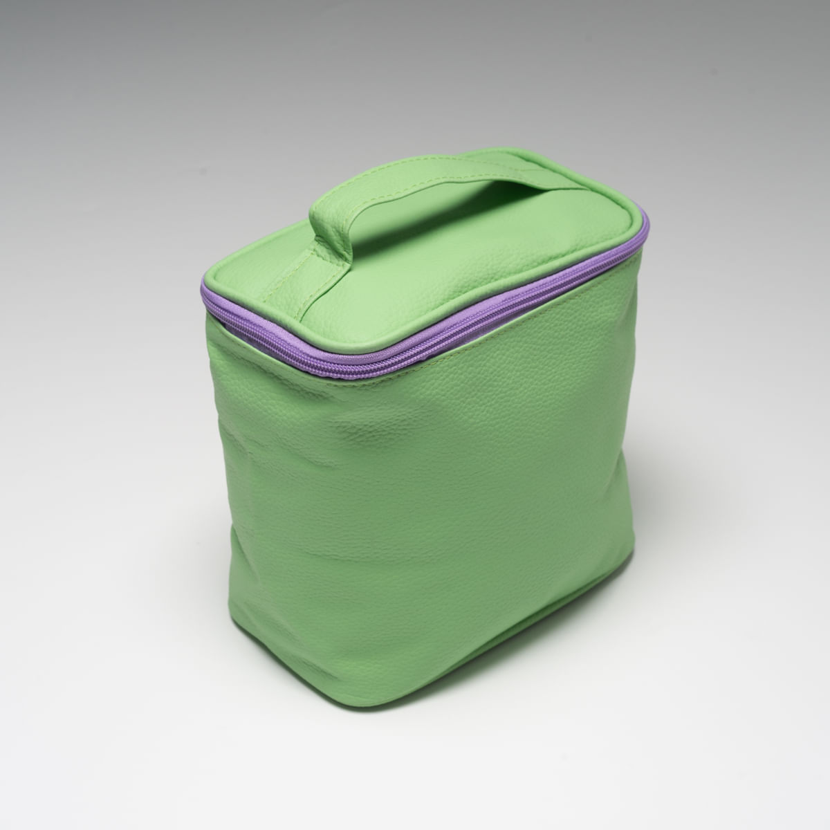 05-06-0071-Necessaire-Luana