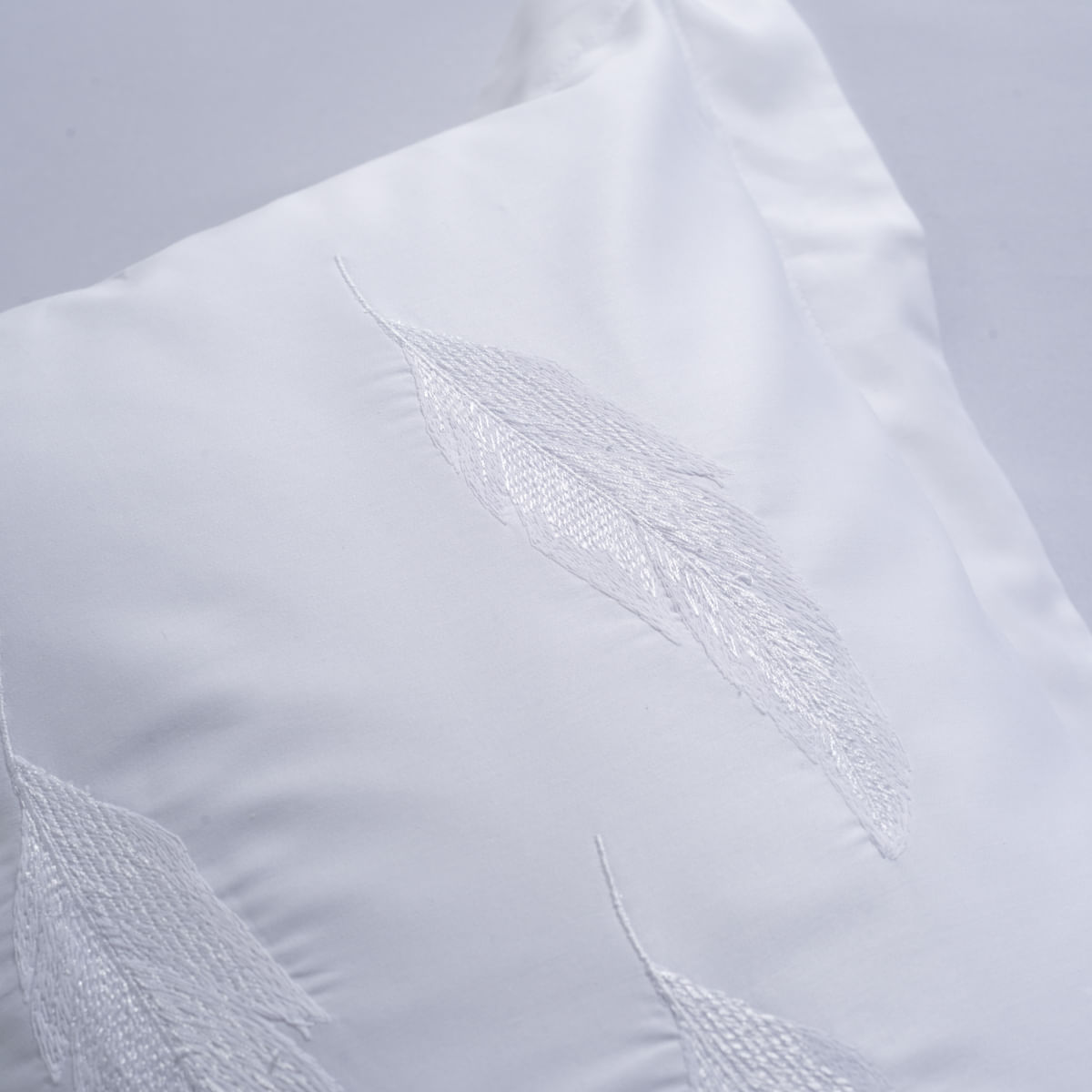 01-01-0520-Capa-de-Almofada-Relva-Branco-Branco-1