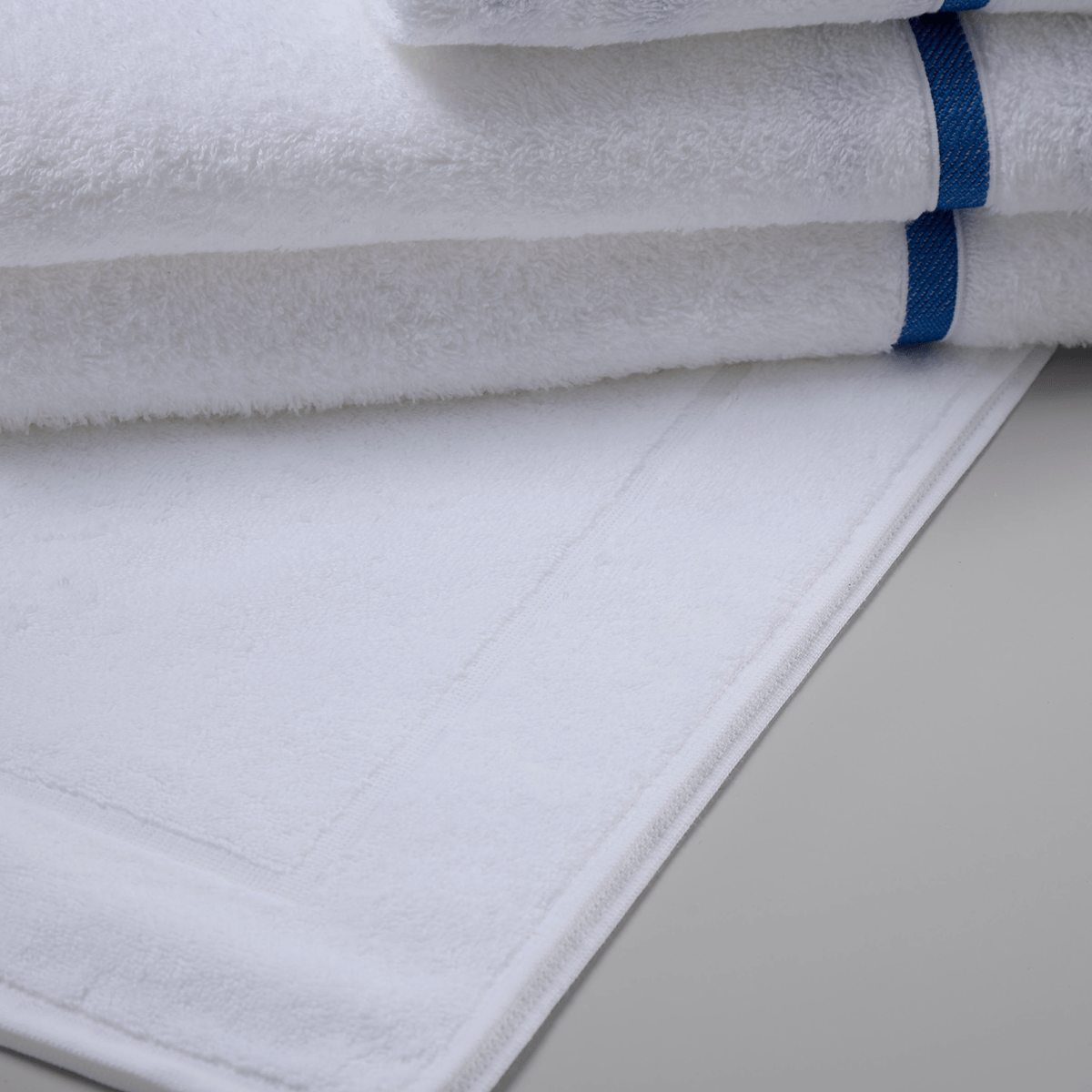 03-02-0098-JOGO-DE-BANHO-LIGNES-BRANCO-AZUL-