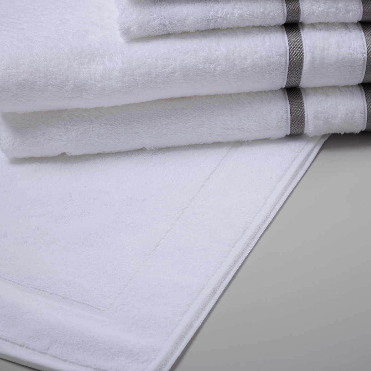 03-02-0098-JOGO-DE-BANHO-LIGNES-BRANCO-CINZA-