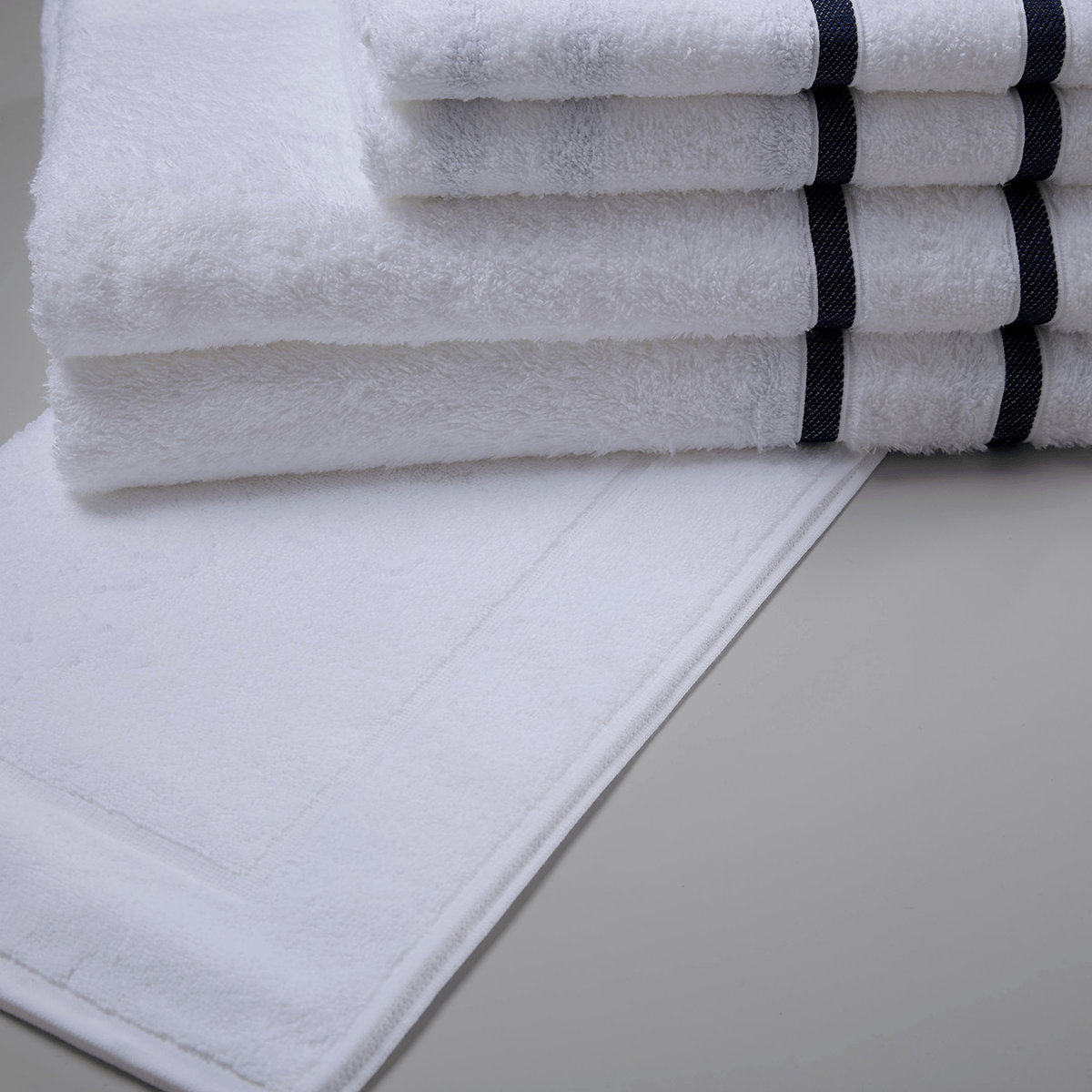 03-02-0098-JOGO-DE-BANHO-LIGNES-BRANCO-MARINHO-