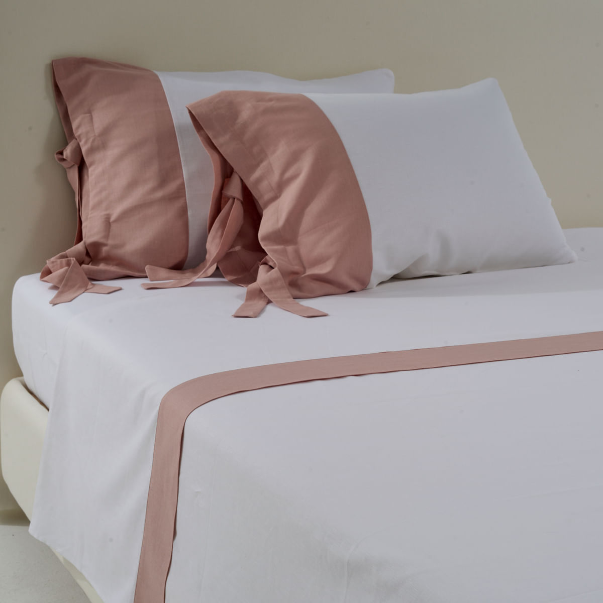 01-10-1318-Jogo-de-Lencol-Santa-Monica-Branco-Rosa-