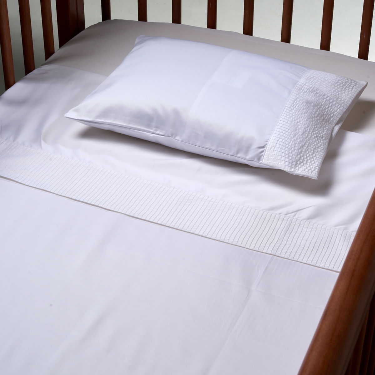 07-03-0292-Jogo-de-Lencol-Piccolo-Branco-Branco-