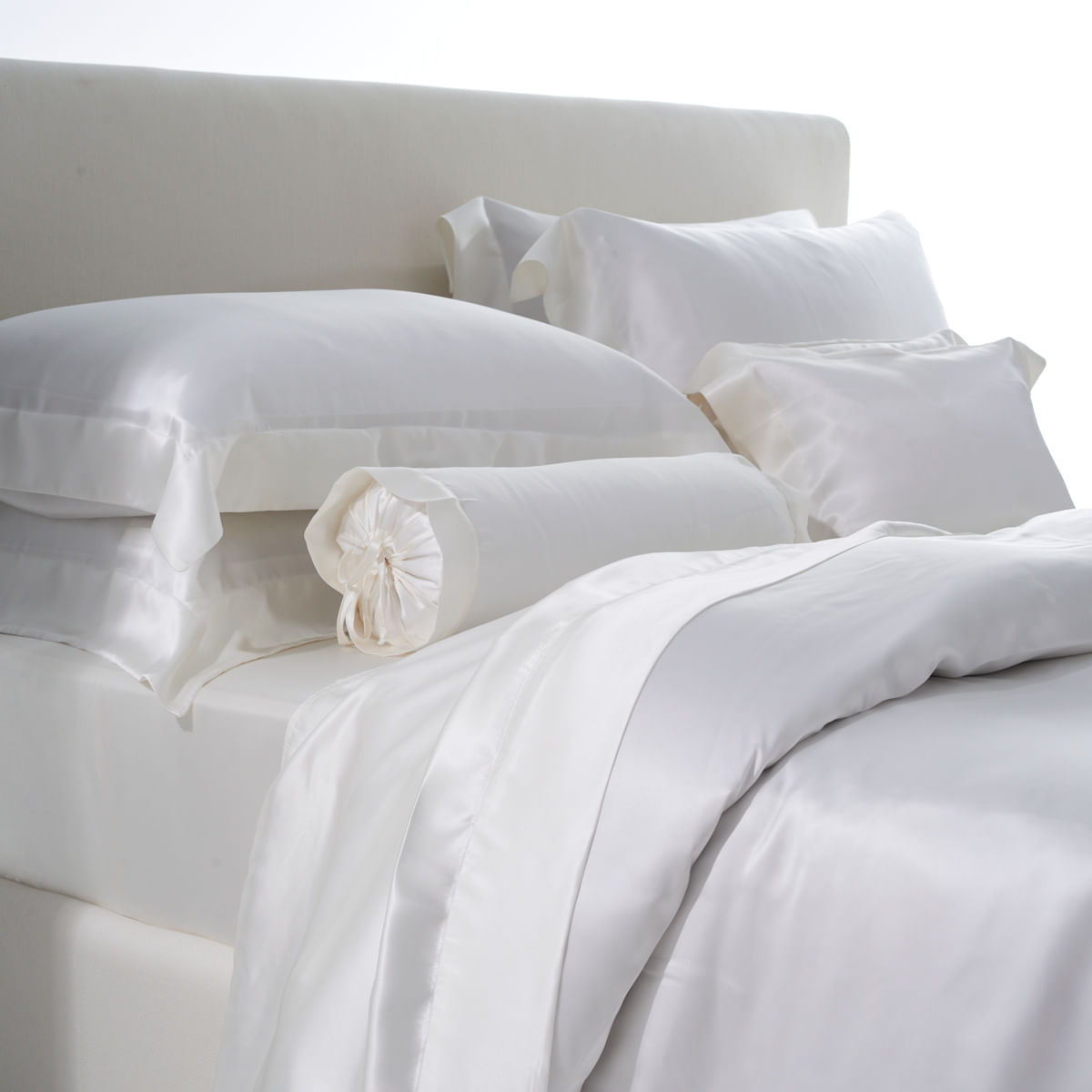 01-02-0388-Capa-de-Edredon-Palazzo-Reale-SedaBranco-Branco