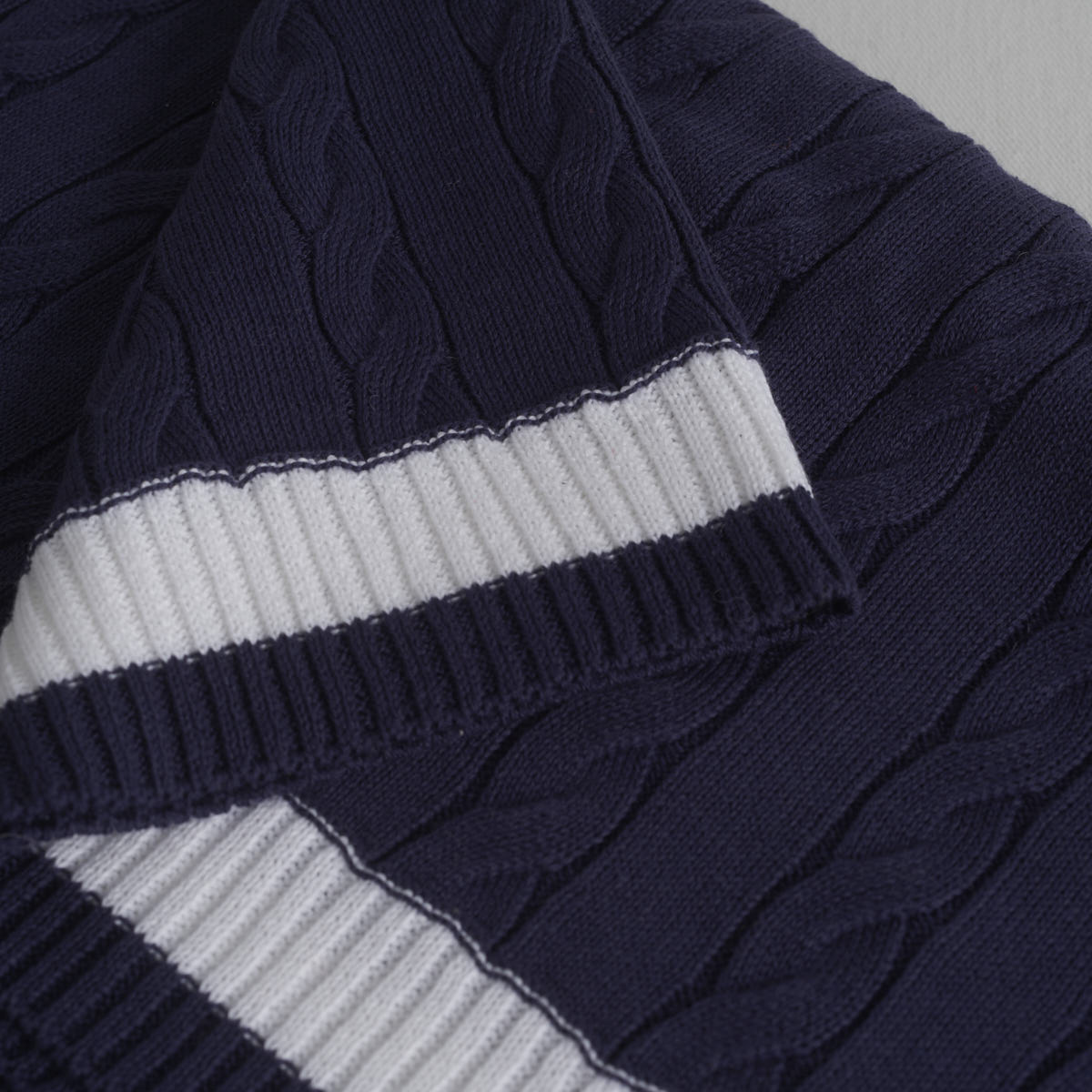 Manta-de-Tricot-Realeza--Marinho-Branco-