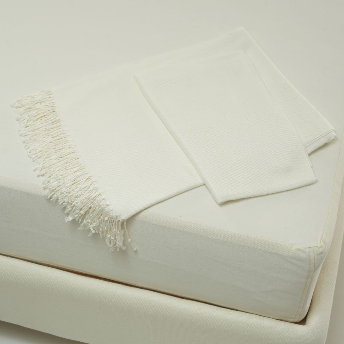 01-14-0062-Manta-Milly-Toque-Cashmere-Branco-