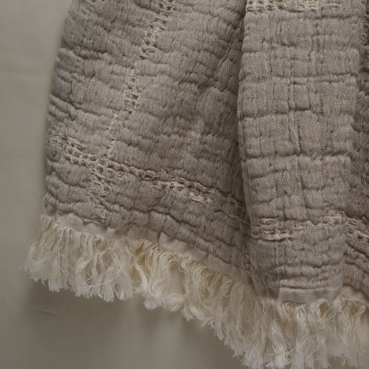 08-01-0385-Manta-Campestre-Cinza