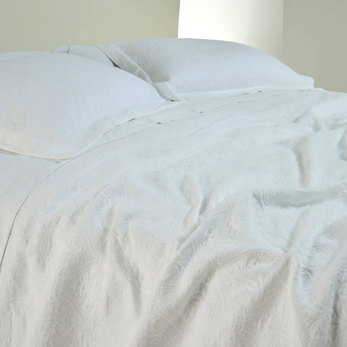 01-05-0867--Colcha-Agra--Branco-