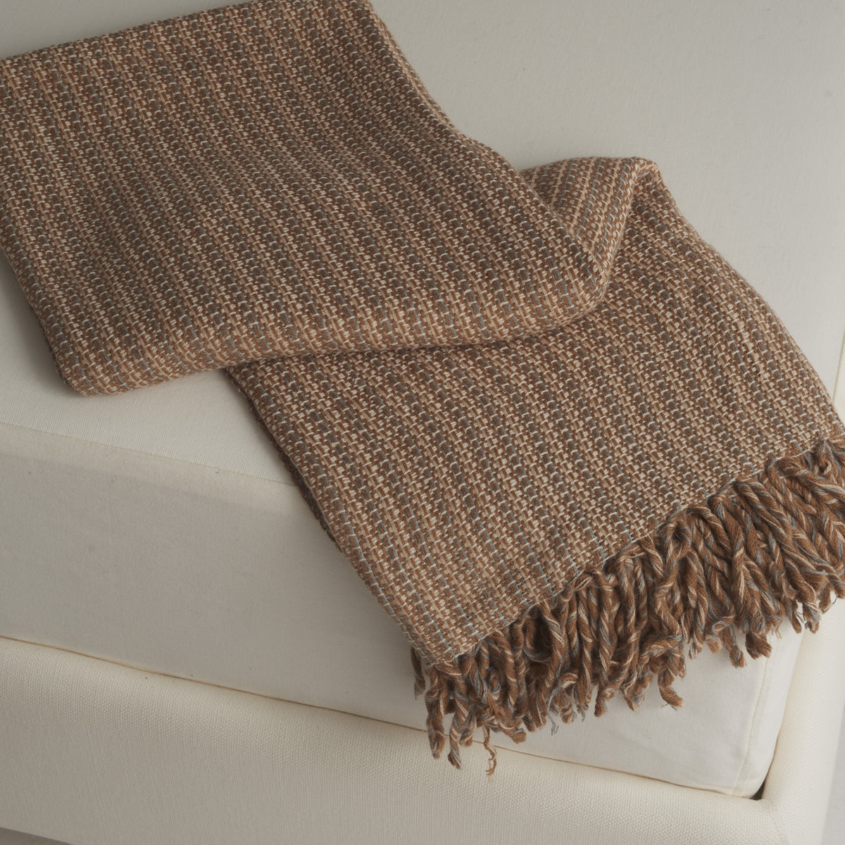 Manta-Lilly-100--Baby-Alpaca-Caqui-Areia-Cinza-