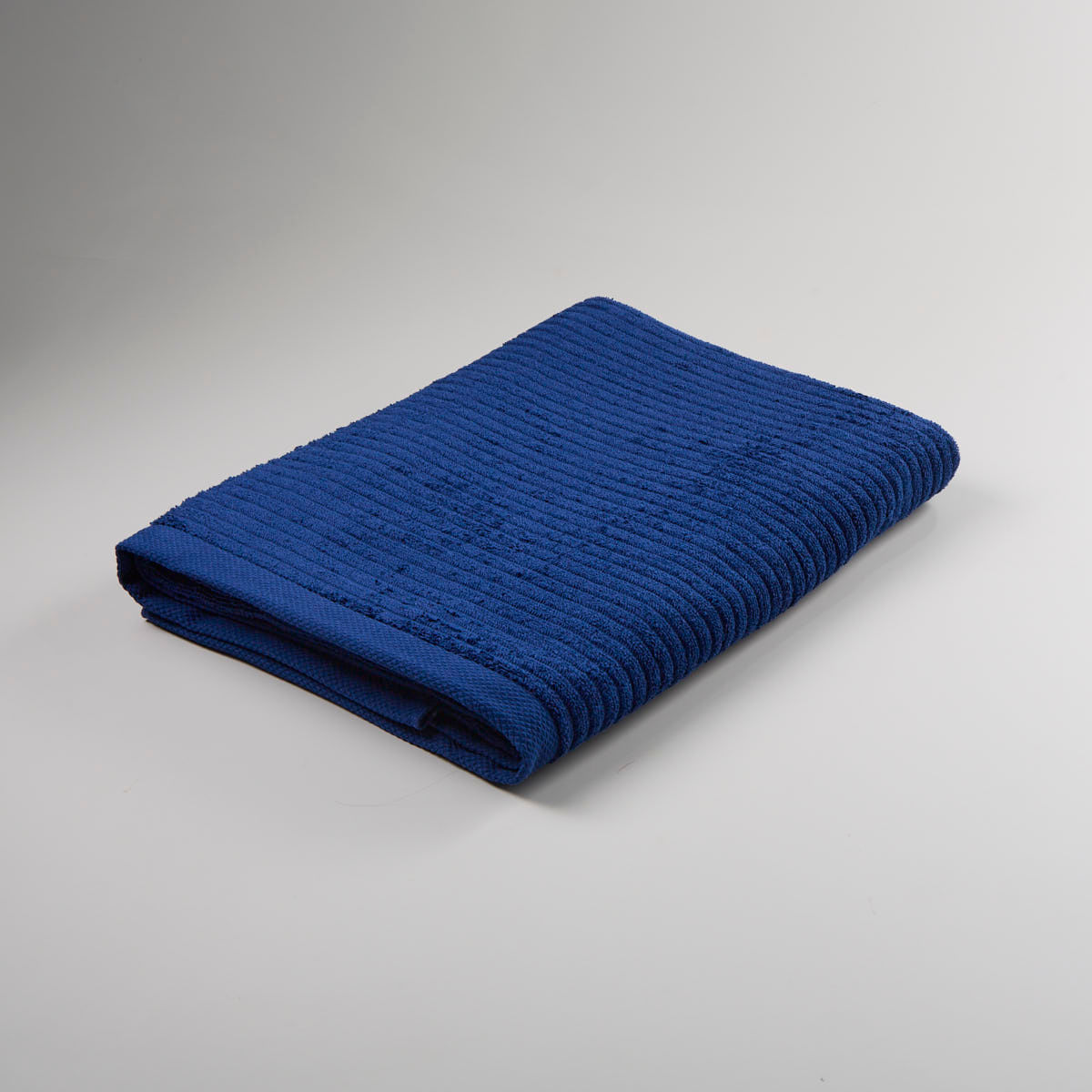 03-09-0070--Toalha-deBanho-Graffiato-Marinho-