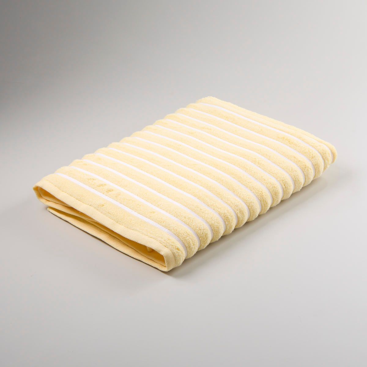 03-12-0009-Toalha-de-Praia-Breton-Stripes-Amarelo-Claro-Branco