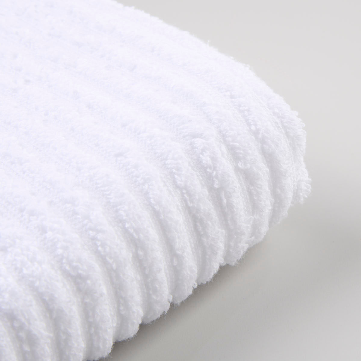 03-13-0088-Toalha-de-Rosto-Graffiato-Branco-