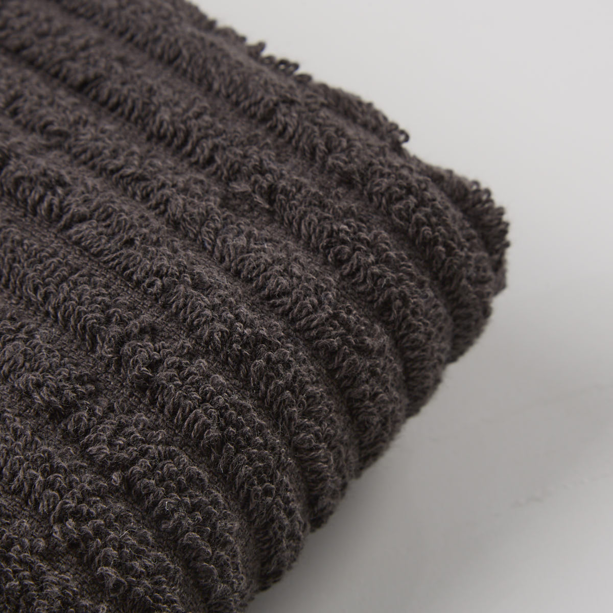 03-13-0088-Toalha-de-Rosto-Graffiato-Chumbo-