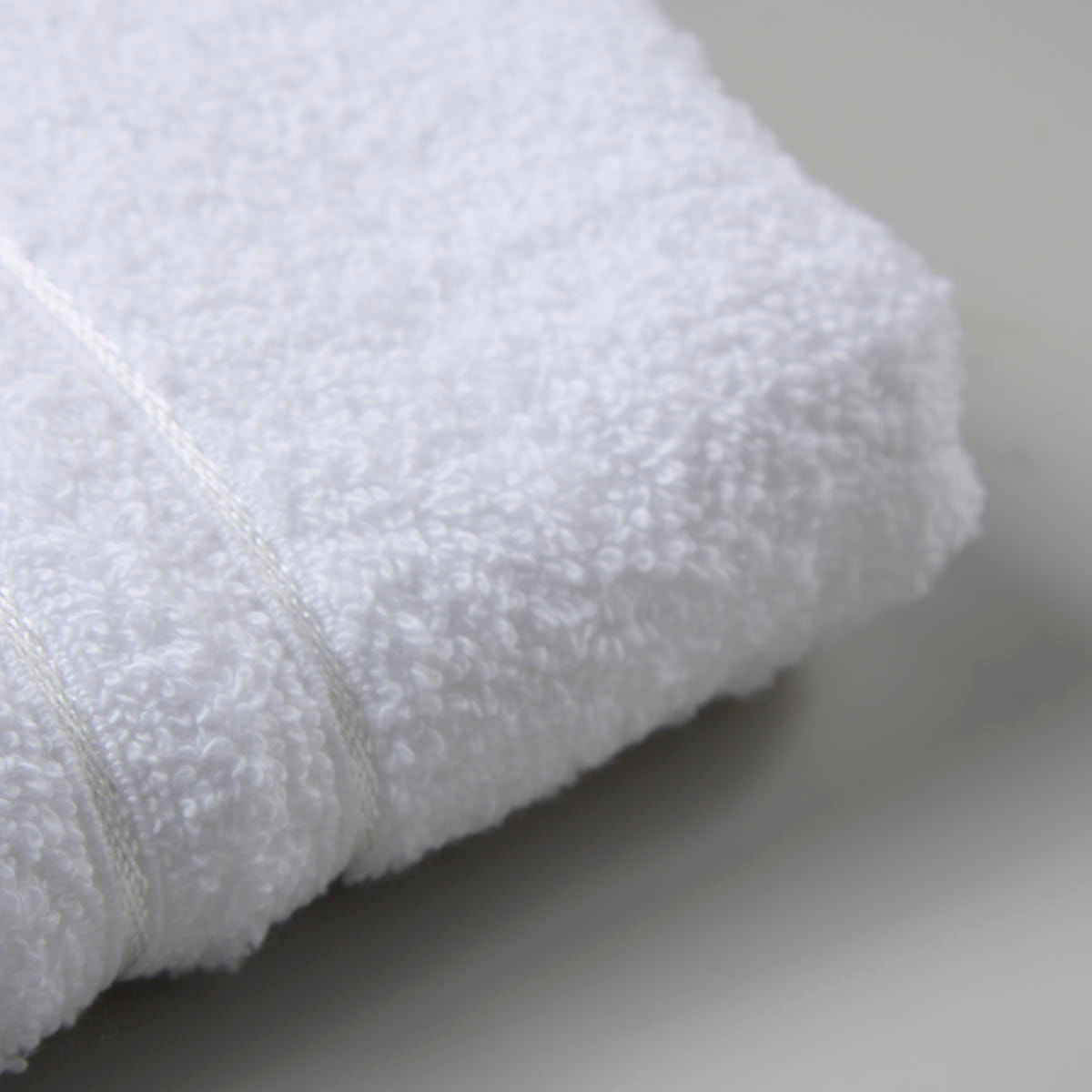 03-13-0092-Toalha-de-Rosto-New-Stripes-Branco-Branco-