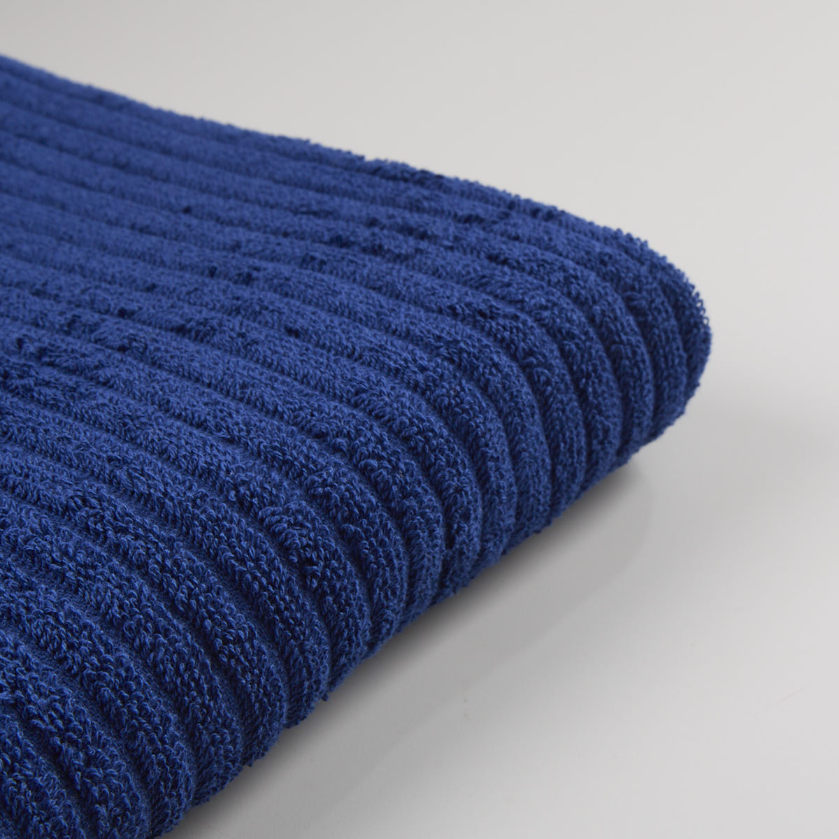 03-10-0058--Toalha-deBanho-Graffiato-Marinho-