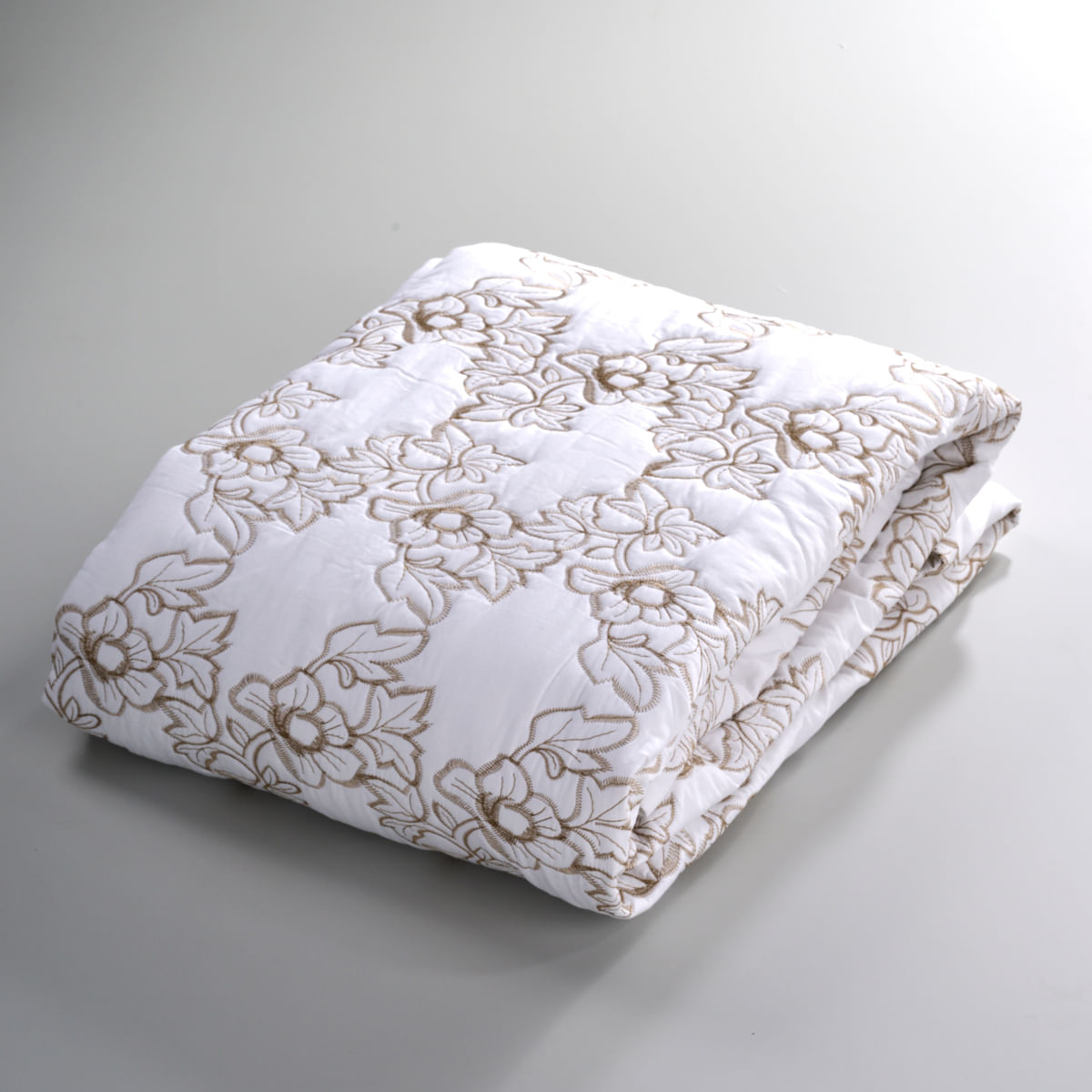 01-05-08-64-Colcha-Winter-Garden-Branco-Caqui-