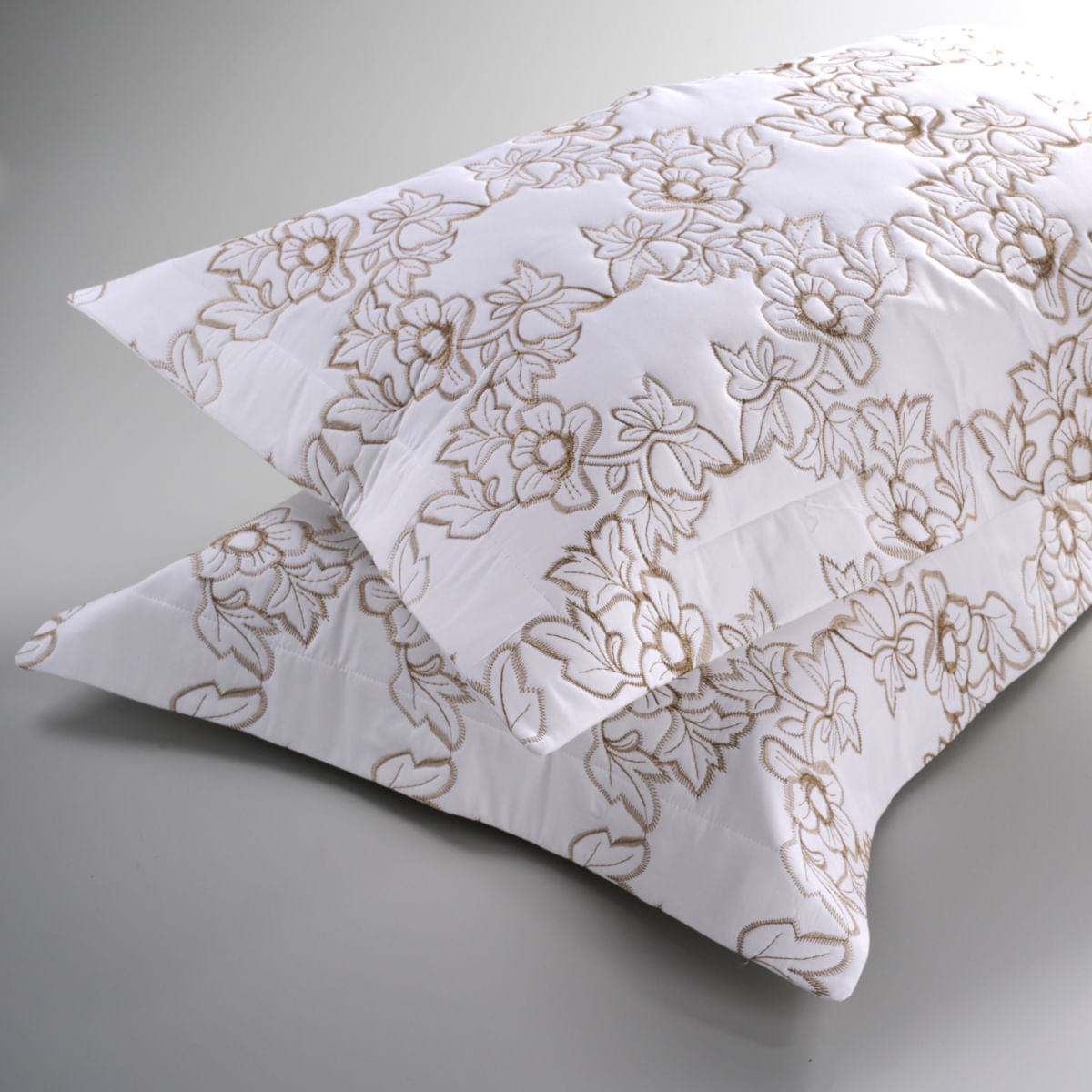 01-05-08-64-Colcha-Winter-Garden-Branco-Caqui-