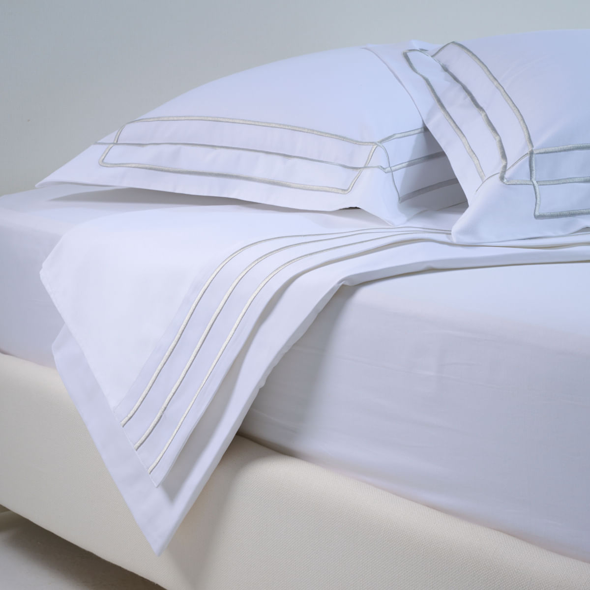 01-10-2233-Jogo-de-Lencol-Unity-Branco-Prata--