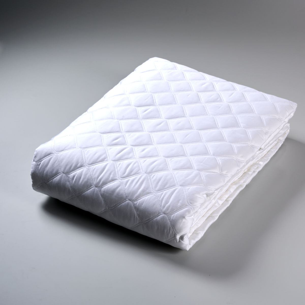 10-01-0225-Esdredom-Colcha-Brigitte-Branco-Branco-