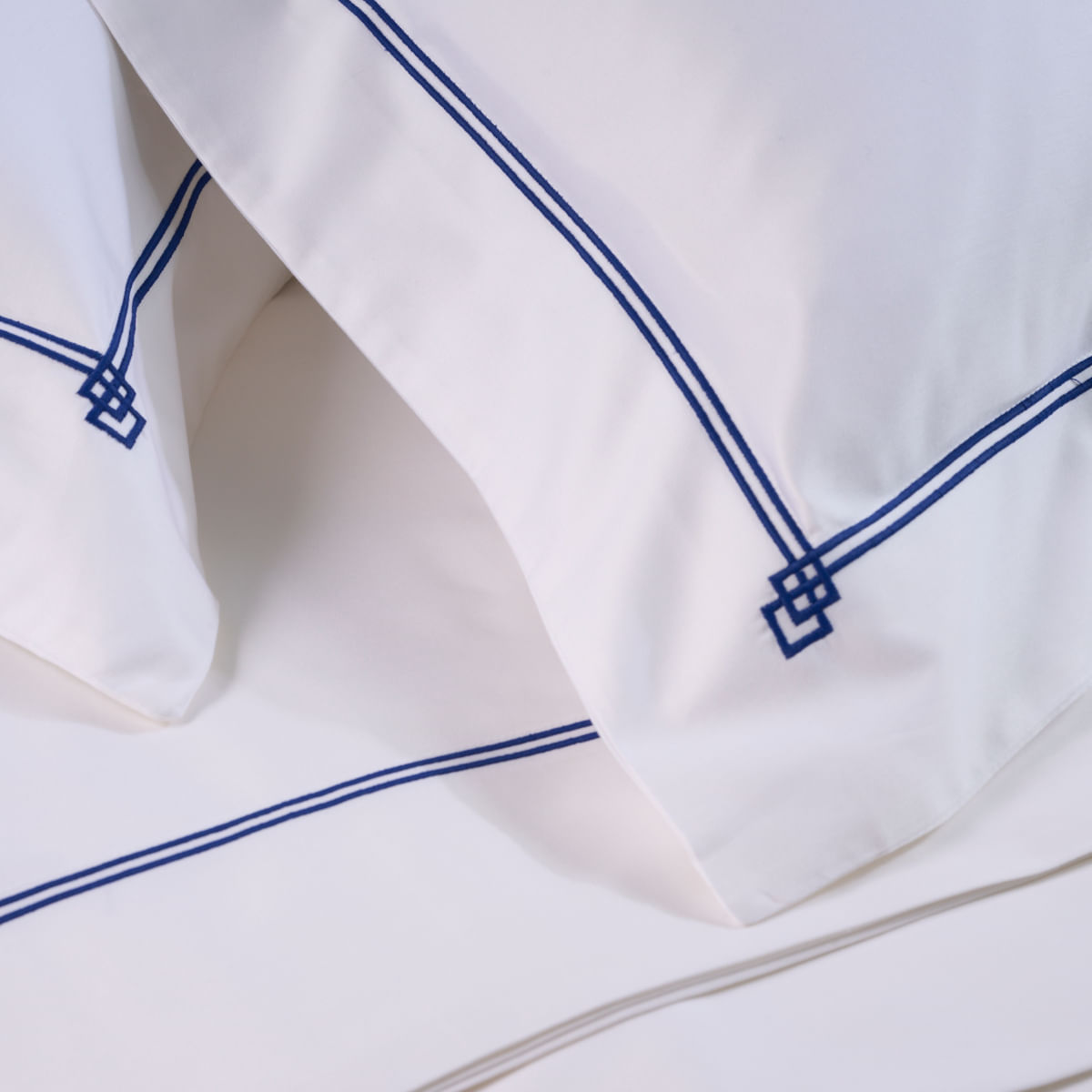 01-10-1725-Jogo-De-Lencol-450-fios-Azur-Branco-Marinho-