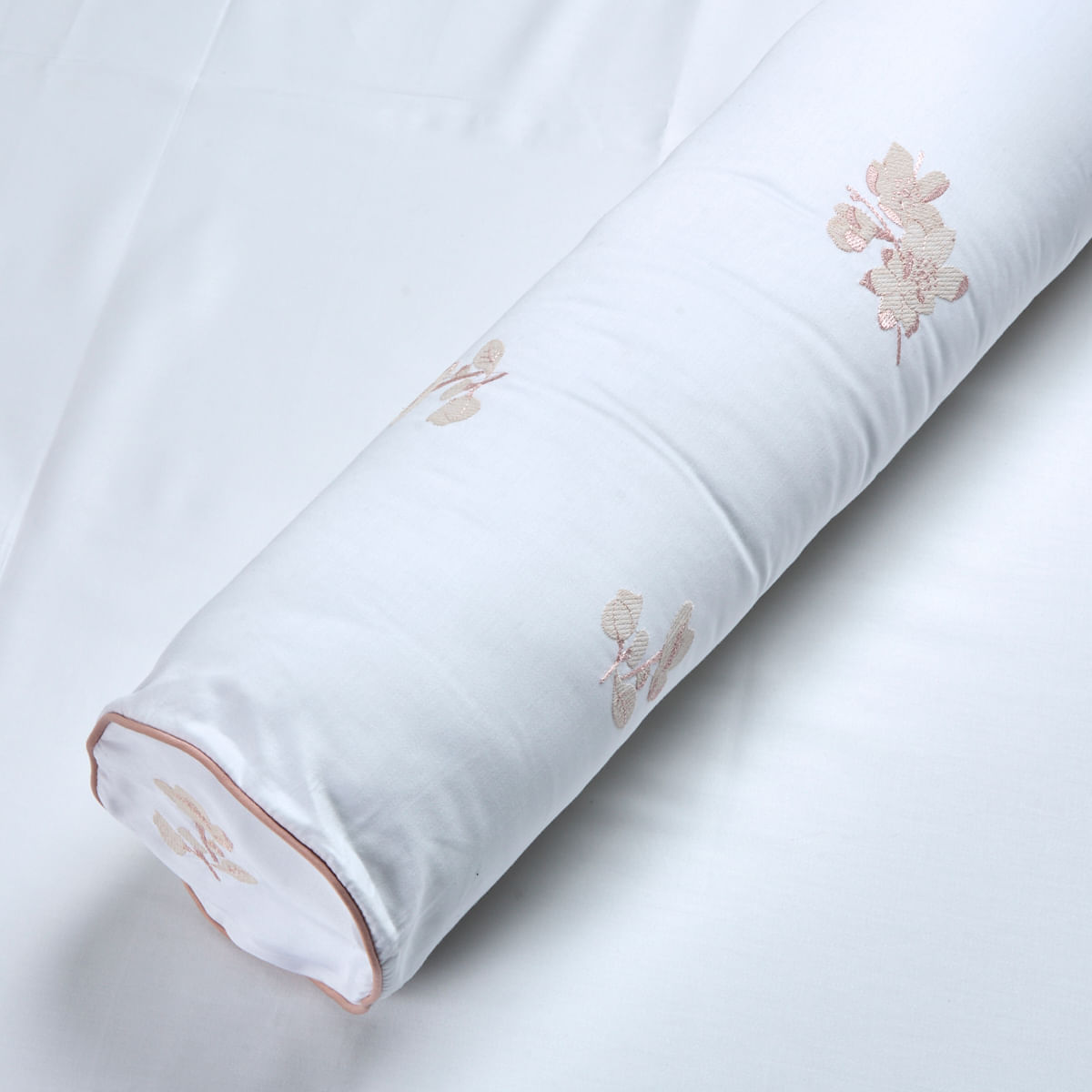 01-01-0532-Capa-de-Rolinho-Cilliegia-Branco-Rosa-