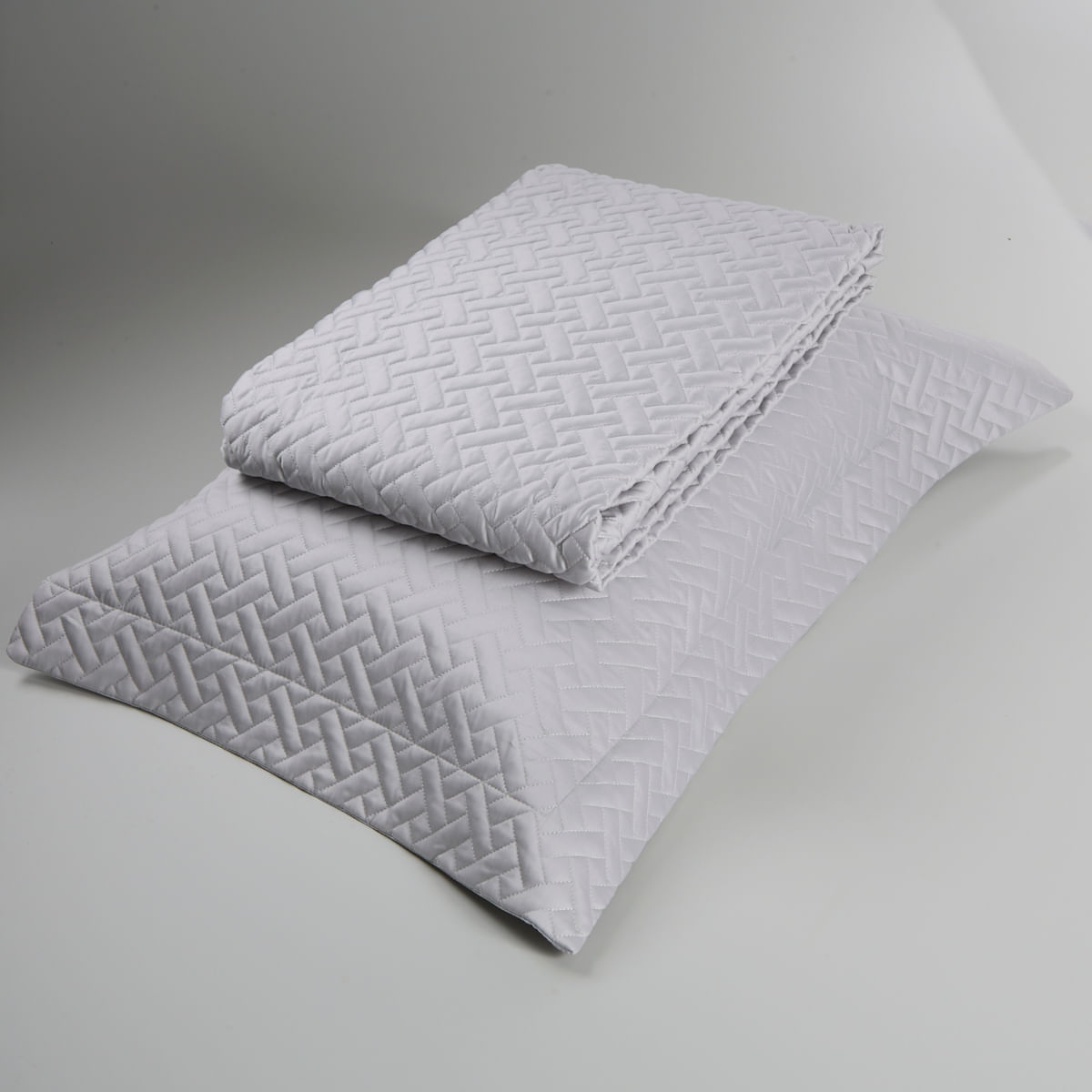 01-05-0636-Colcha-C-Porta-Sleep-Prata