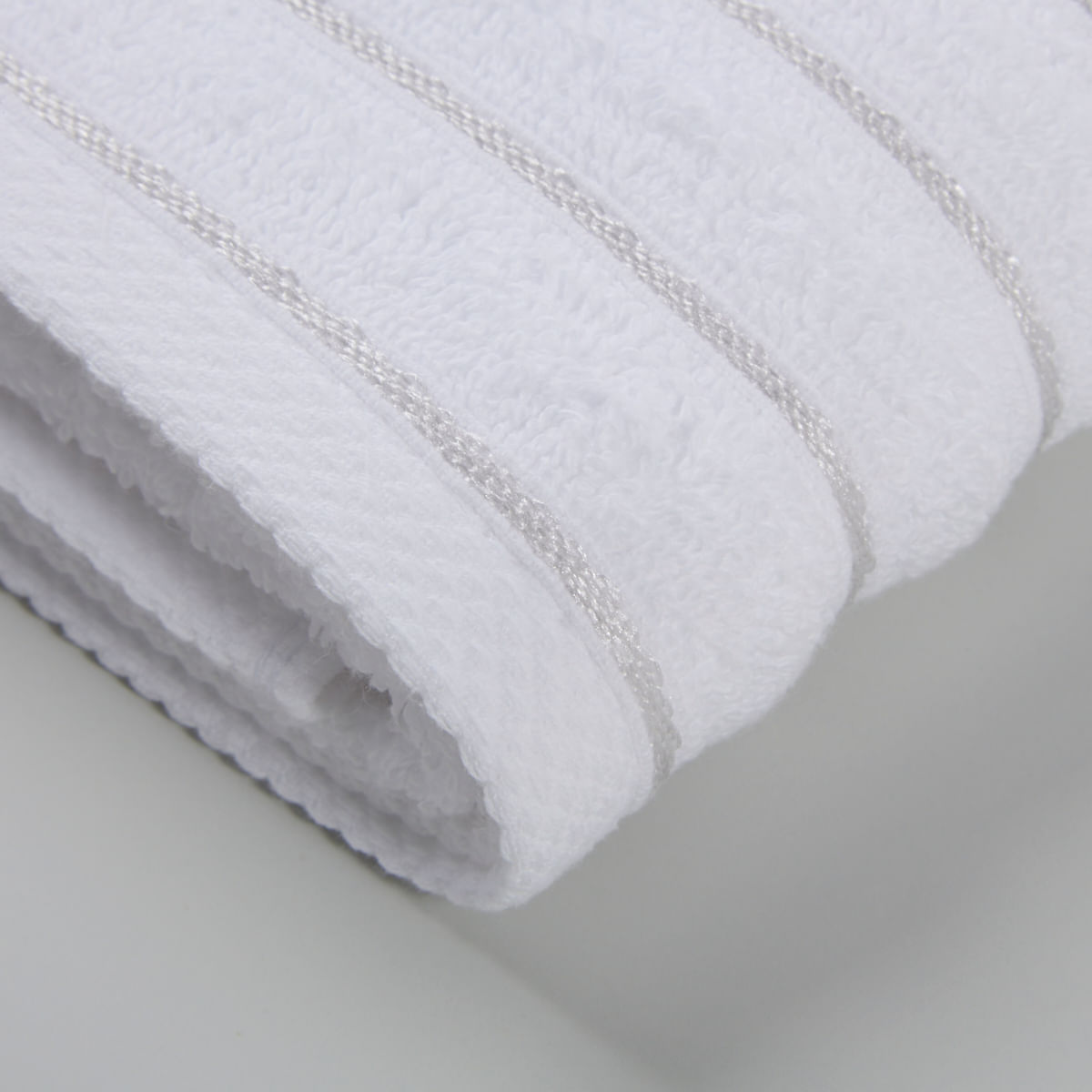 03-13-0092-Toalha-de-RostoNew-Stripes-Branco-Prata-