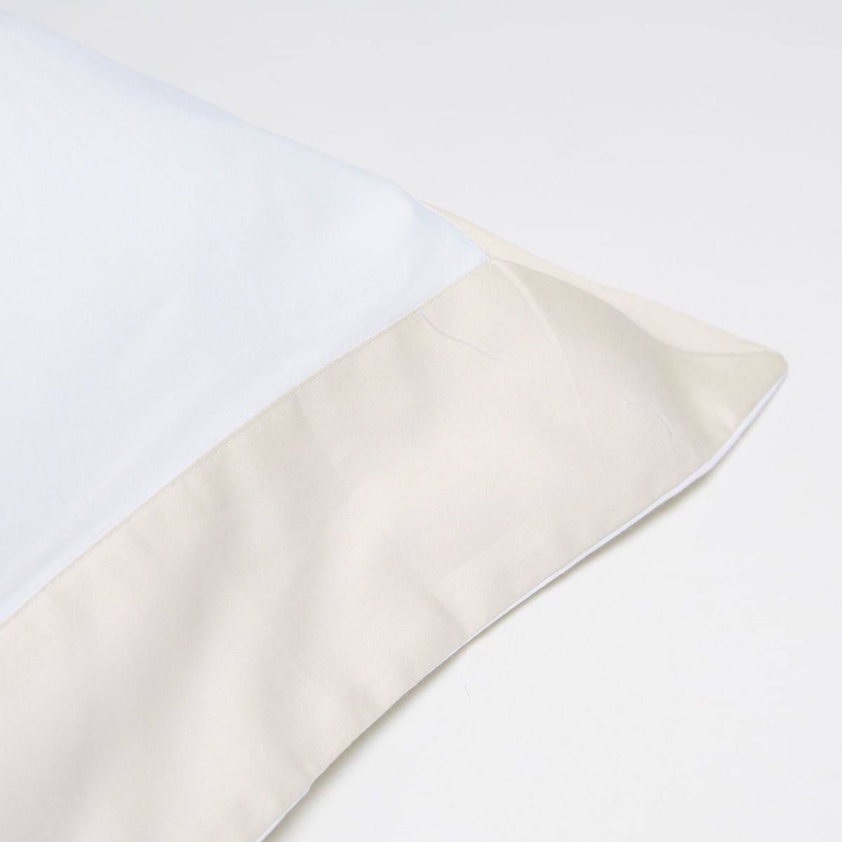 01-09-0080-Fronha-Constantine-300-fios-Branco-Platina