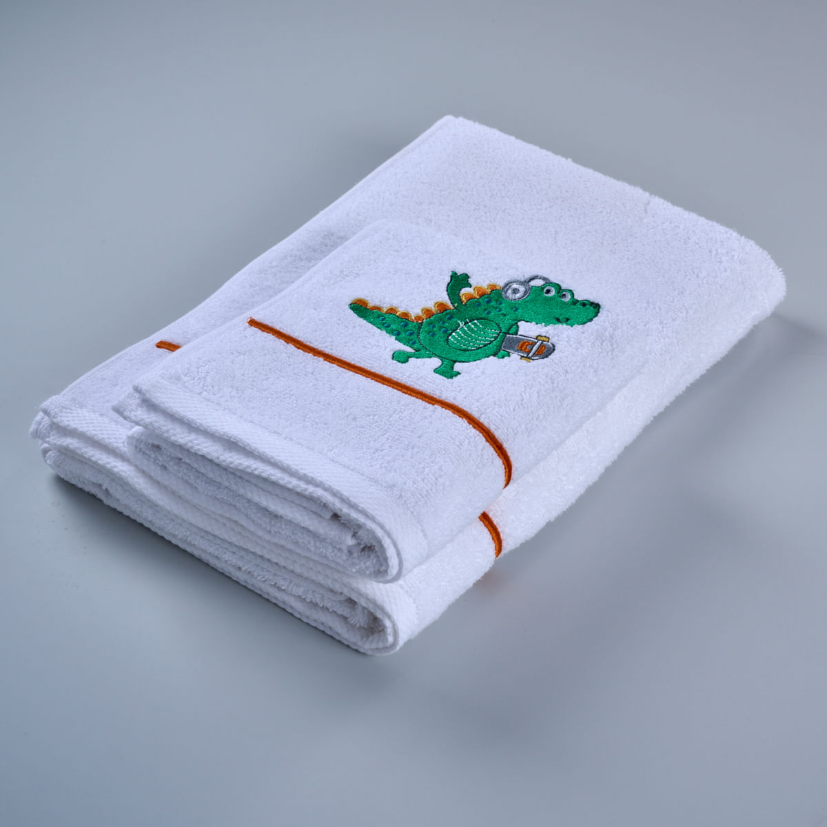 07-02-0170-Kit-Banho-e-Rosto-Skate-Fun-Branco-Verde