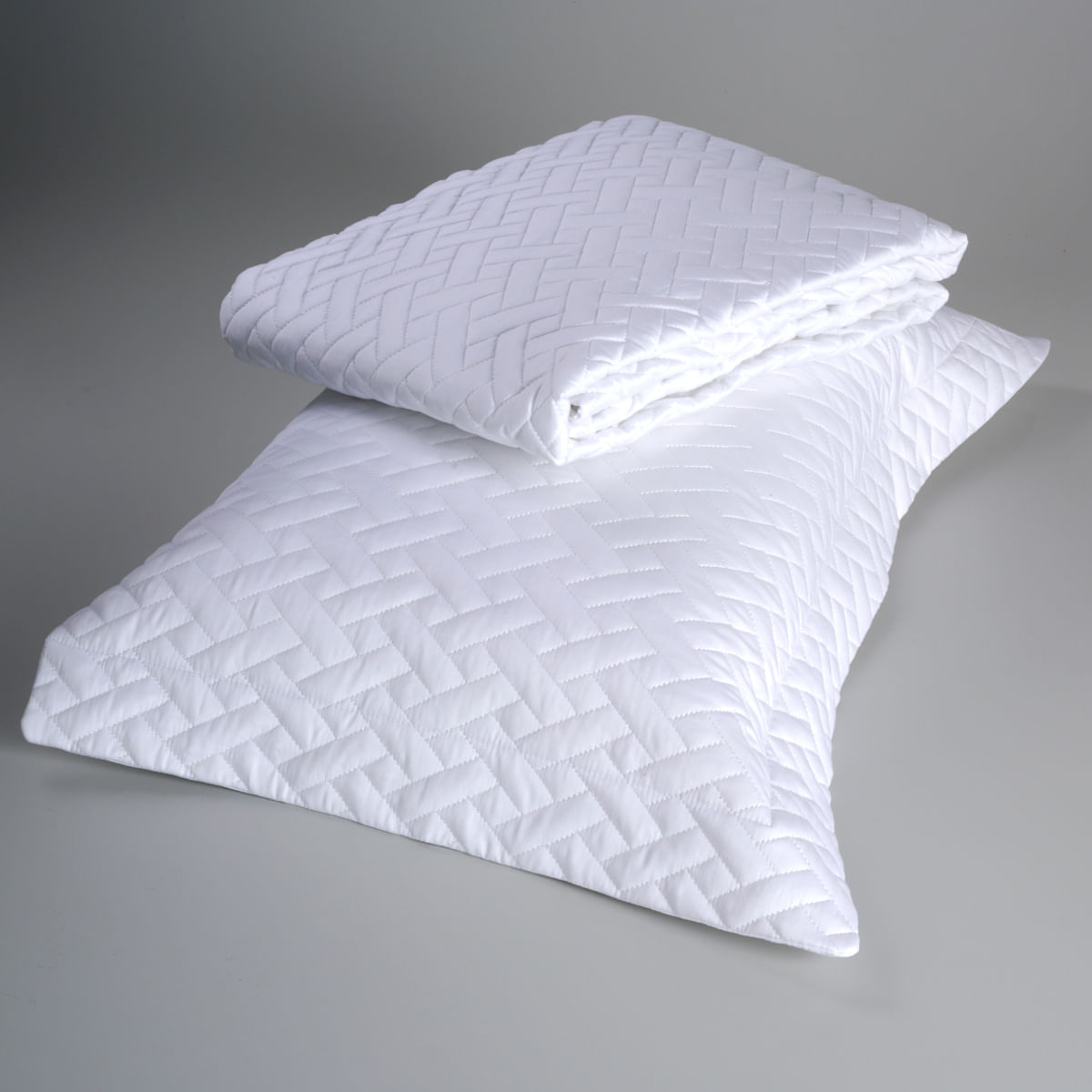 01-05-0636-Colcha-com-PT-Bilbao-300-fios-Branco-