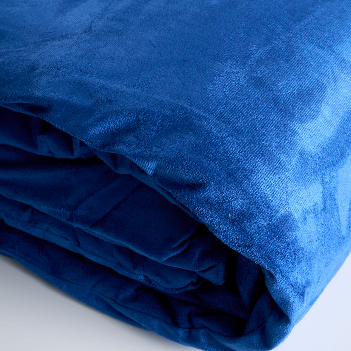 01-15-0047-Peseira-Velluto-Azul-Bic-