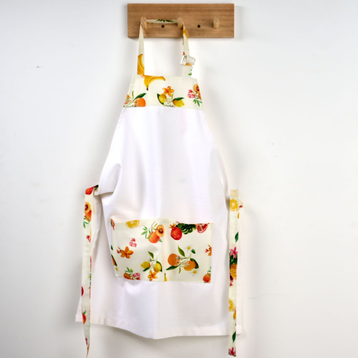 02-13-0004-Avental-Breakfast-OffWhite