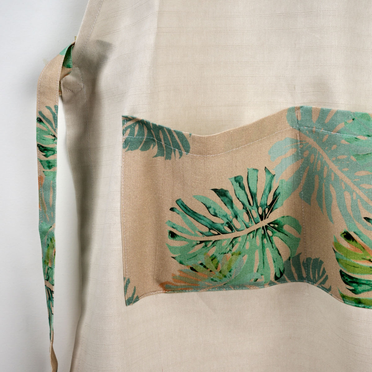 02-13-0005-Avental-Leaves-Caqui-