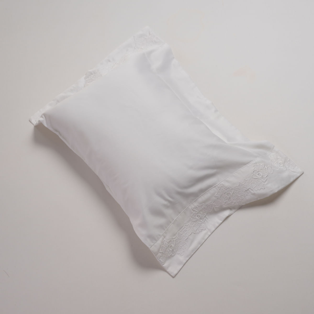 01-01-0447-Capa-de-Almofada-Winter-Garden-Branco-Branco-30-x-40