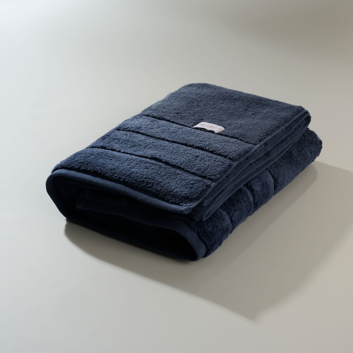 03-10-0056-Toalha-de-banho-Seven-Hundred-Azul-Marinho-001.jpg