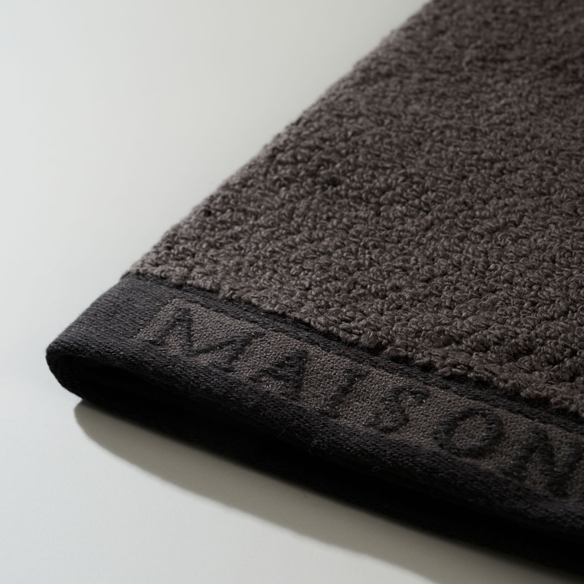 03-11-0105-Toalha-de-Lavabo-Tweed-II-Chumbo-002.jpg