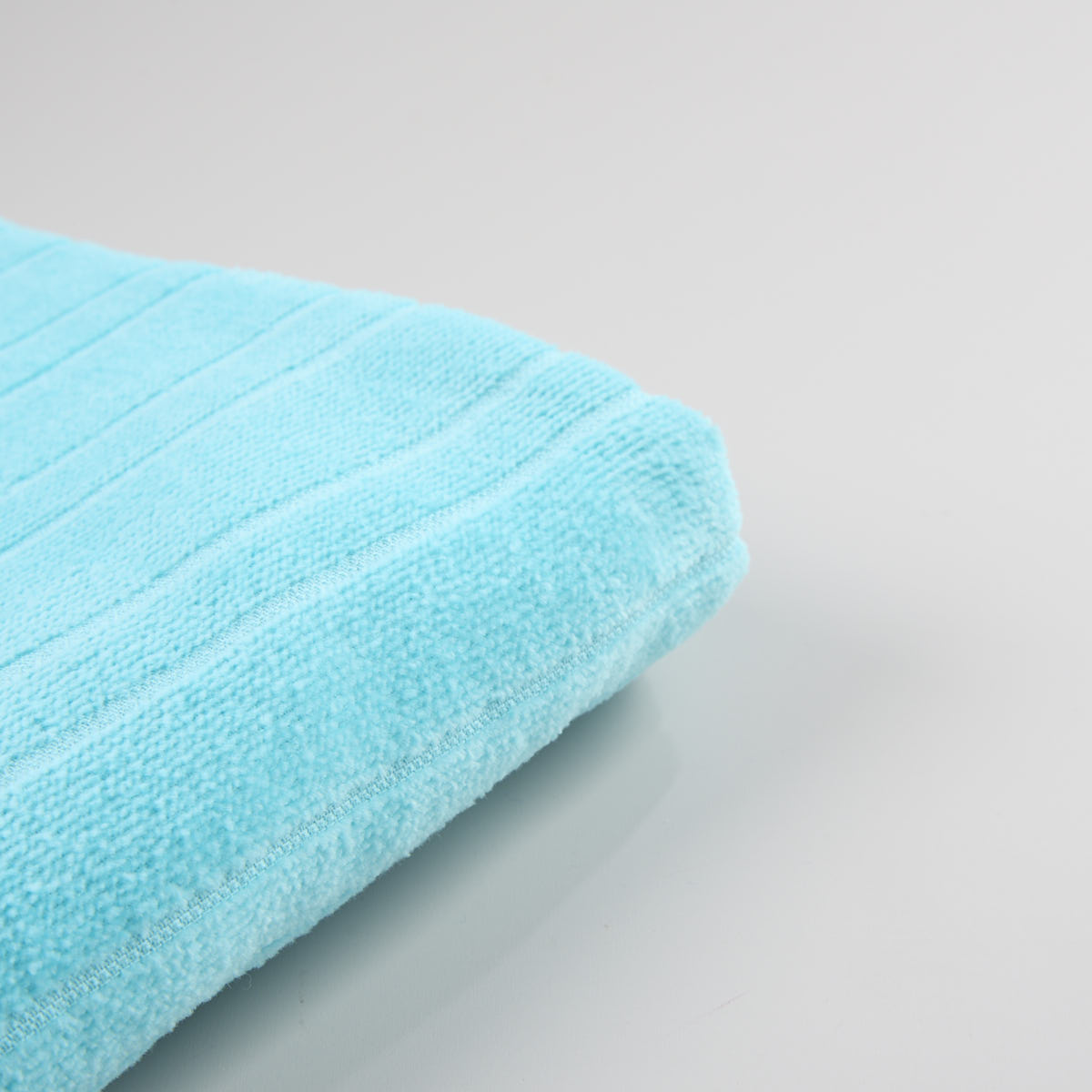 03-12-0036-Toalha-de-Praia-e-Piscina-Biarritz-Turquesa-