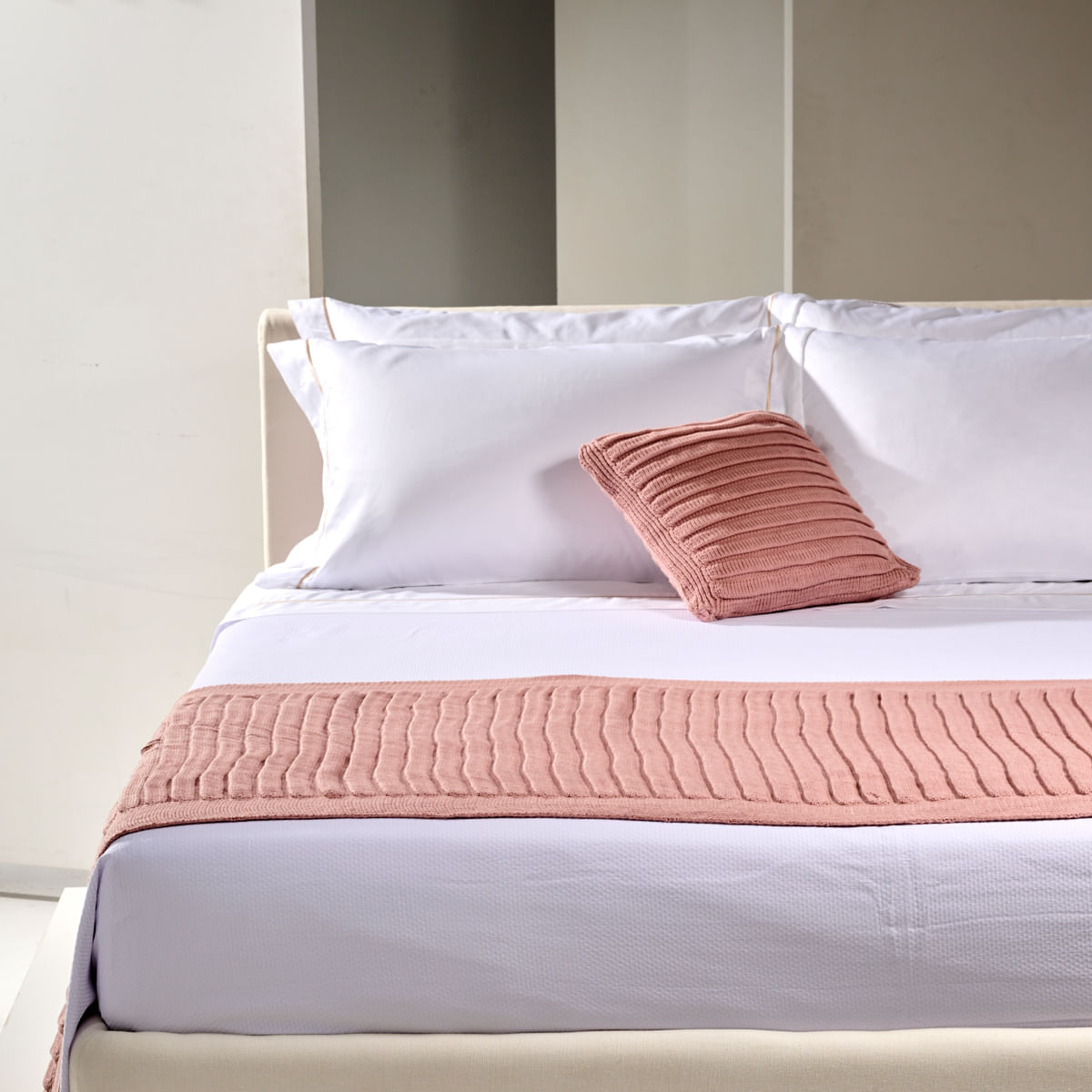 01-09-0688-Kit-Fronha-Singular-Branco-Rosa-001