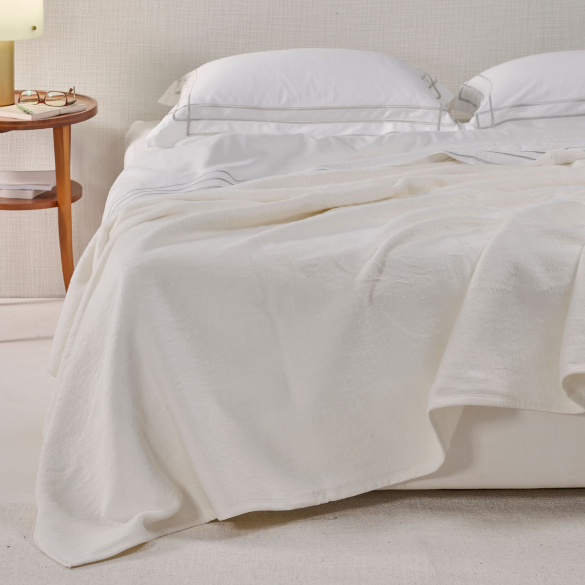 08-01-0391-Cobertor-Turco-Splendore-OffWhite-002