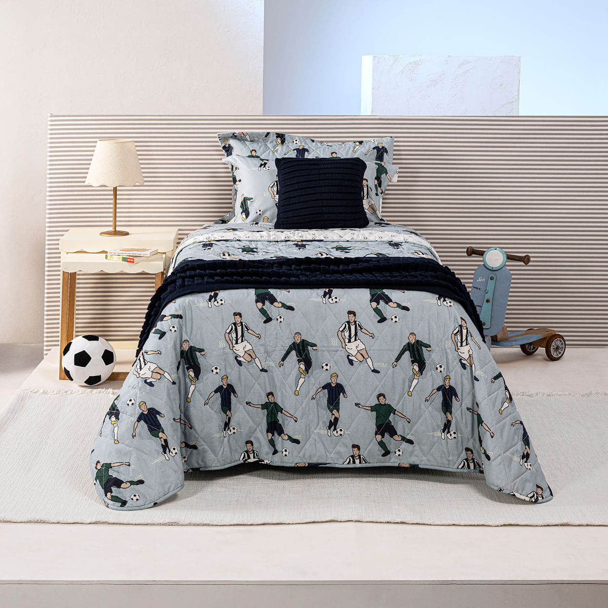 07-03-0274-Colcha-c-Porta--Soccer-Azul-001