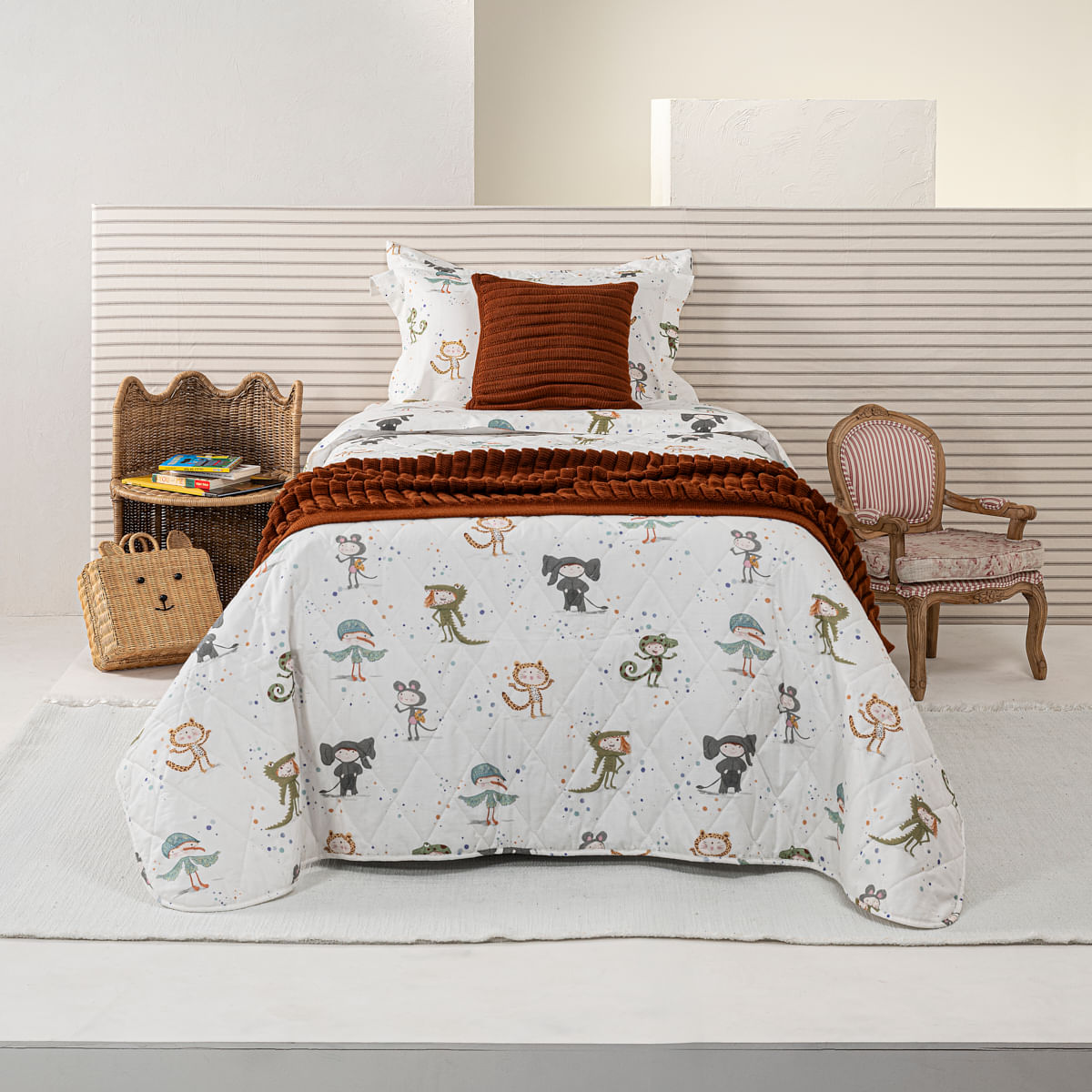 07-03-0276-Colcha-com-Porta--Fantasy-Branco-001