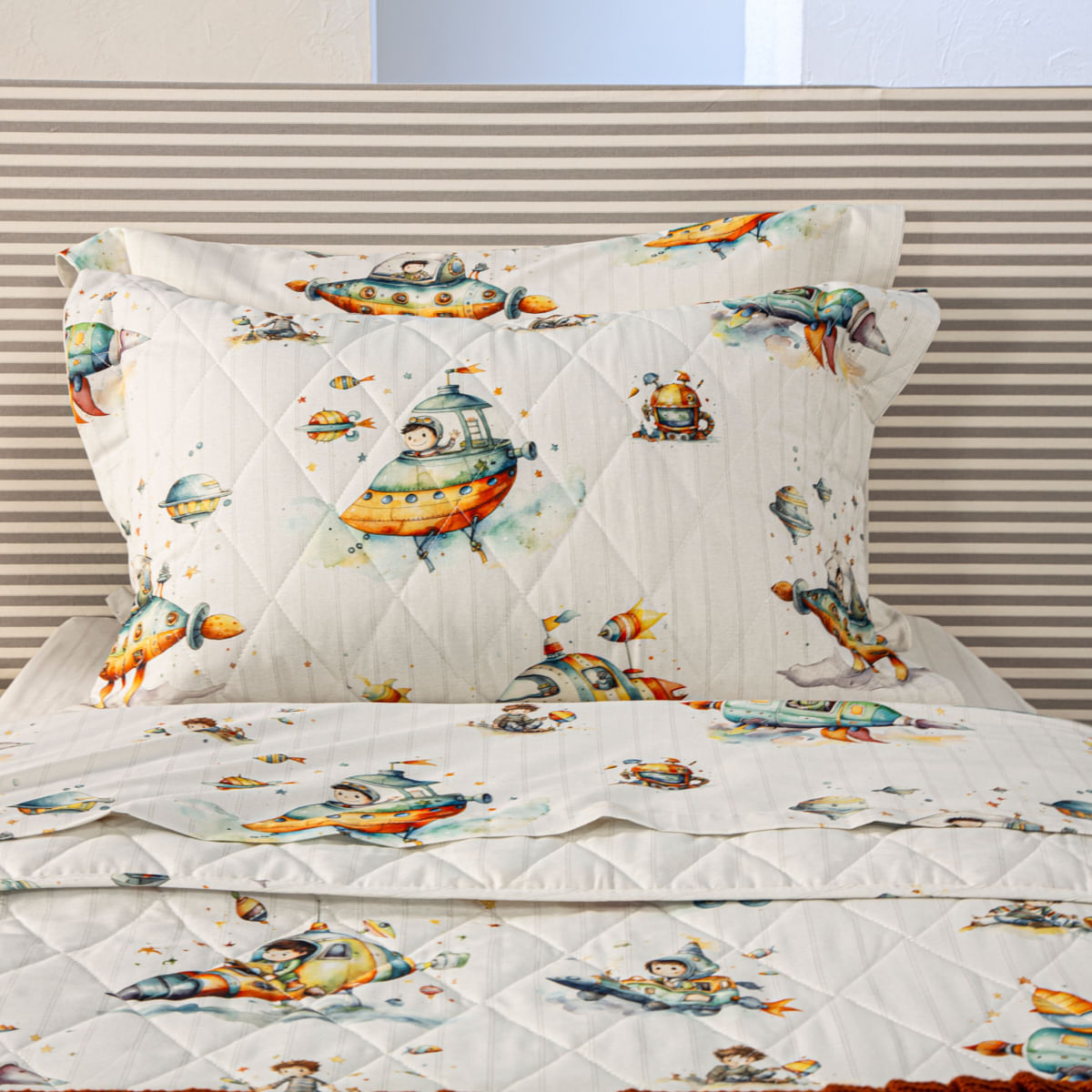 07-03-0272-Colcha-Com-Porta-Space-Cinza-Claro-002