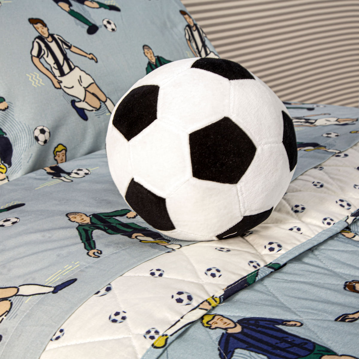 14-01-0003-Pelucia-Bola-Champions-Preto-Branco-002